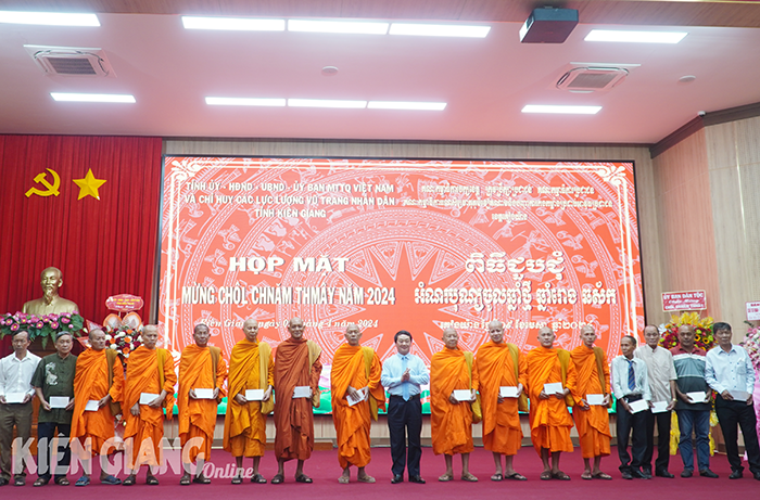 Kiên Giang họp mặt mừng Tết cổ truyền Chôl Chnăm Thmây năm 2024
